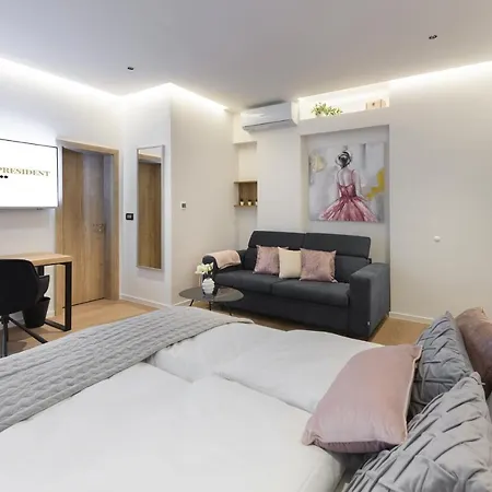 Apart-hotel Royal Suite, *