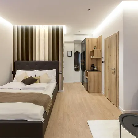 Royal Suite, Lejlighedshotel 3*