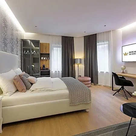 Апарт-отель Royal Suite,