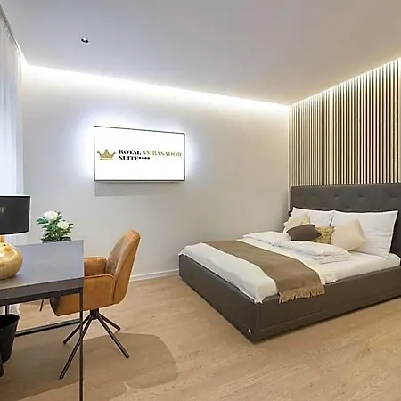 Royal Suite, Апарт-отель 3*