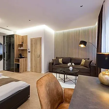 Апарт-отель Royal Suite, 3*