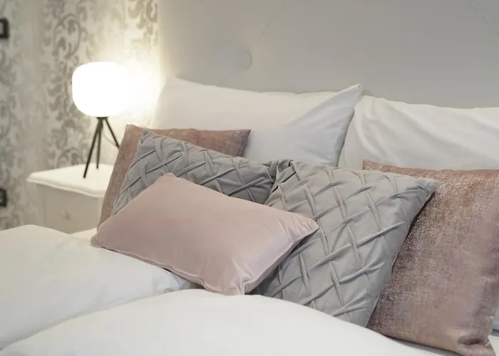 Royal Suite, Апарт-отель 3*